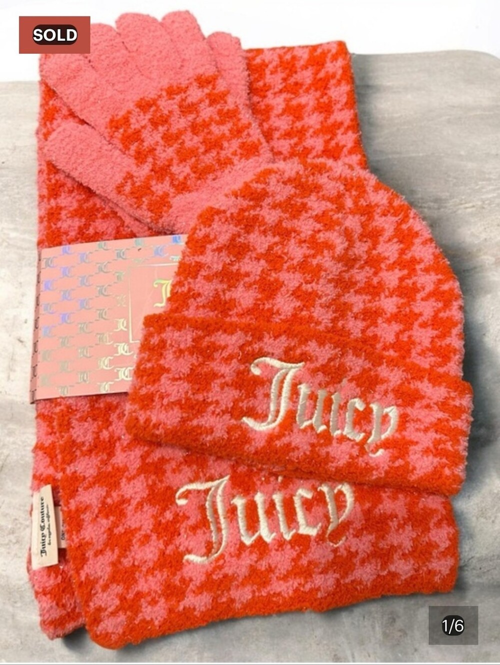 Juicy Couture Houndstooth Beanie, Scarf & Gloves Set